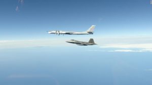 US-Militärflugzeuge haben zum zweiten Mal in einer Woche zwei russische Bomber und Jets vor der Küste Alaskas abgefangen