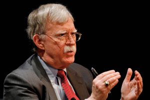 Das DOJ verfolgt einen Notfallbefehl, um John Boltons Buch zu blockieren
