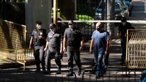 Wenn Coronavirus-Fälle in Brasilien explodieren, werden auch Korruptionsuntersuchungen durchgeführt