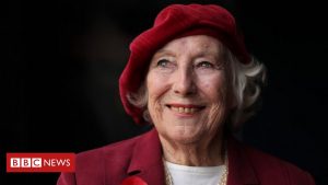 Dame Vera Lynn: Cortege und Flypast für Forces 'Sweetheart