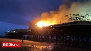 Blackpool Central Pier Feuer: Blaze bricht während der Nacht aus