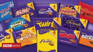 Cadbury wird der "Schrumpfung" beschuldigt, wenn die Packungen kleiner werden