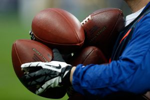 NFL-Spieler riskieren die Bezahlung, wenn Aktivitäten mit hohem Risiko zu COVID führen