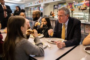 Warum der Plan zur Wiedereröffnung der Schule in NYC Schüler und Lehrer scheitert