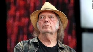 Neil Young bringt Trumps Wiederwahlkampagne wegen Urheberrechtsverletzung vor Gericht