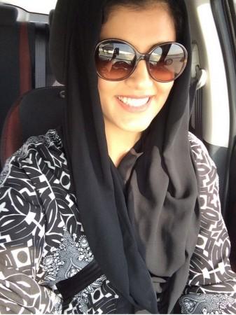 Die saudische Frau Loujain Hathloul wurde wegen Fahrens verhaftet