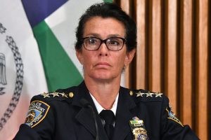 Ex-NYPD-Chef von Shea aufgrund des Geschlechts herabgestuft, behauptet Klage