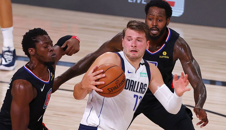 NBA-Play-off-Spieler: Luka Doncic Towers, Kristaps Porzingis fliegt