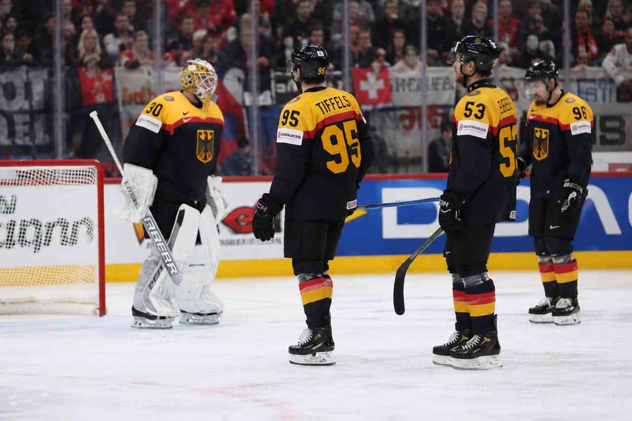 DEB-Team bei der Eishockey-WM unter Druck: Nur ein Wunder hält Viertelfinal-Hoffnung am Leben