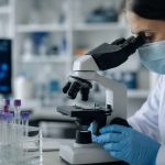 Immunforschung: Studie entschlüsselt möglichen Auslöser schwerer Entzündungen bei COVID-19